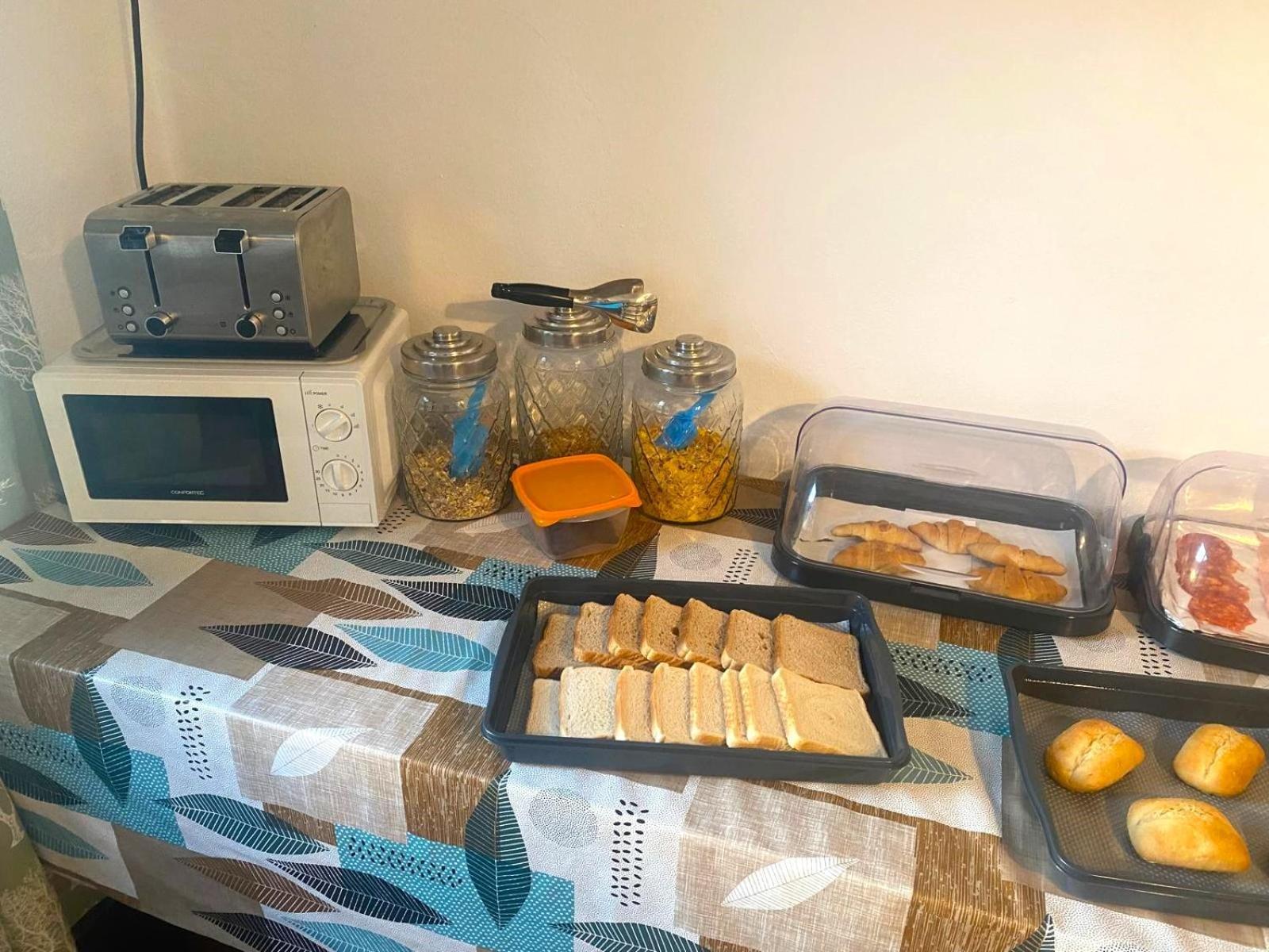 ビラフロール Ziggys Mountain Retreat (Adults Only) Bed & Breakfast エクステリア 写真